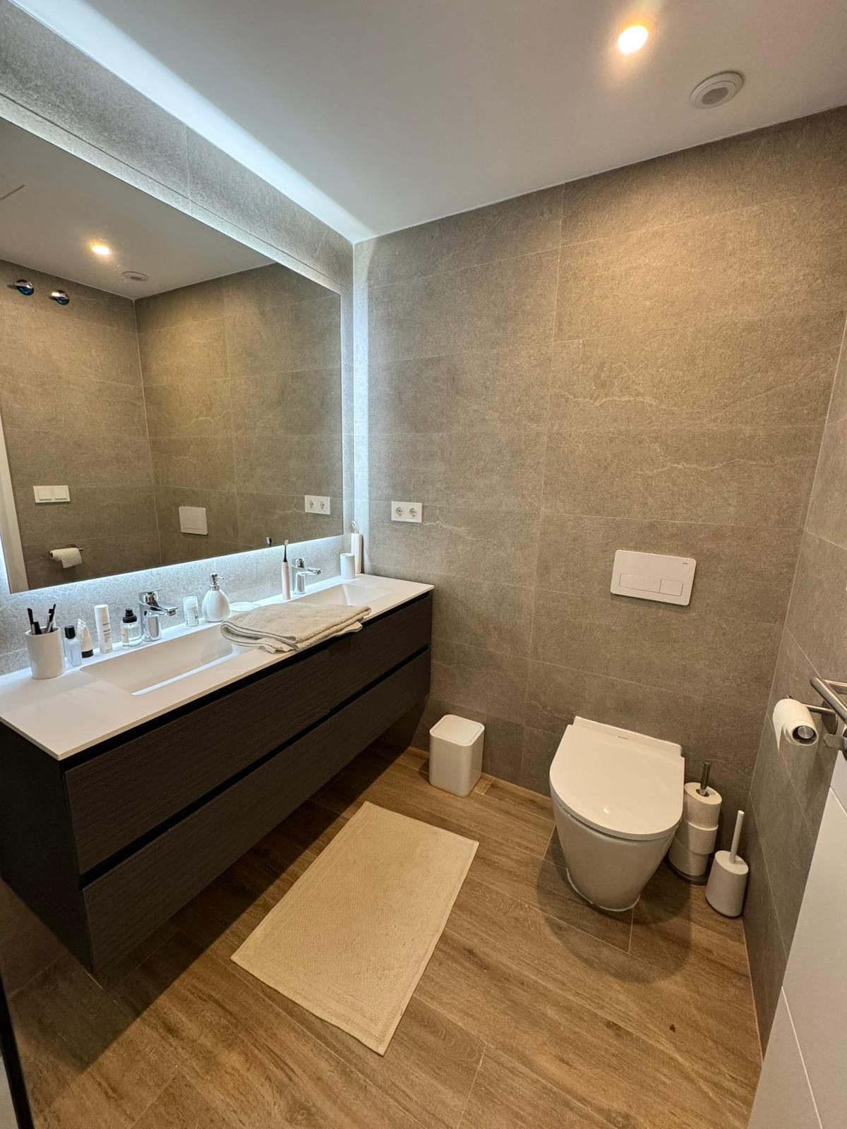 2 Bed Apartment for sale in Casares Costa Del Sol, Málaga, Spain