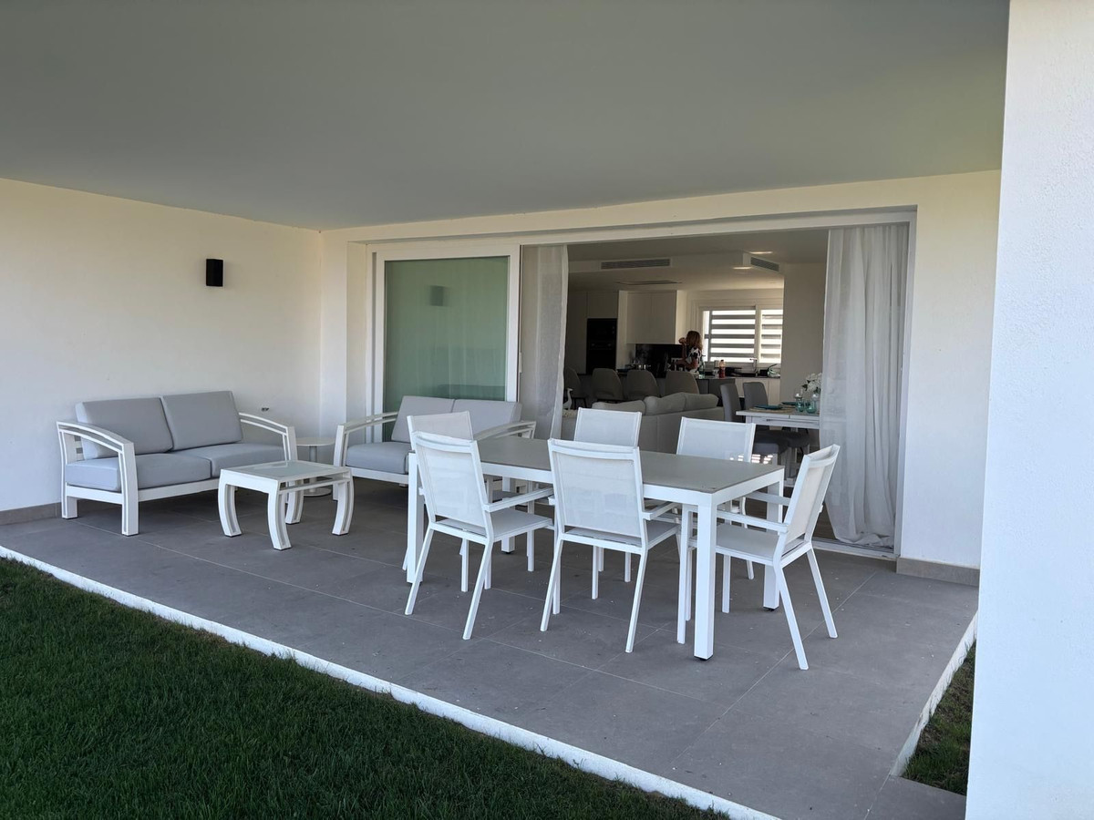 2 Bed Apartment for sale in Casares Costa Del Sol, Málaga, Spain