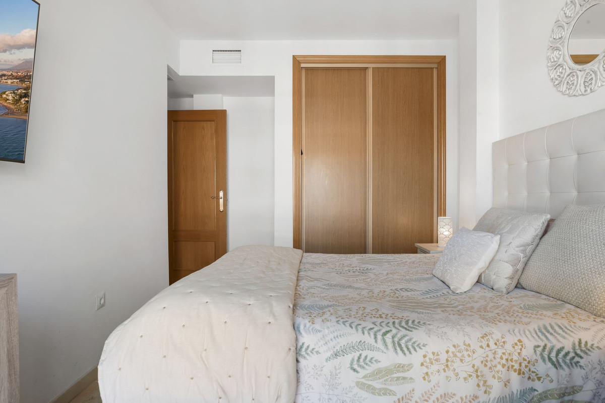 Se vende Apartamento Planta Media de 2 dormitorios en Costa Del Sol, Málaga, España