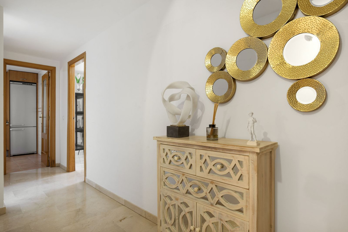 Se vende Apartamento Planta Media de 2 dormitorios en Costa Del Sol, Málaga, España