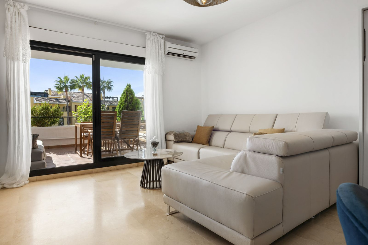 Se vende Apartamento Planta Media de 2 dormitorios en Costa Del Sol, Málaga, España