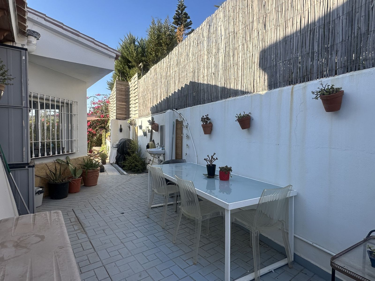 Se vende Villa - Chalet de 4 dormitorios en Costa Del Sol East, Málaga, España