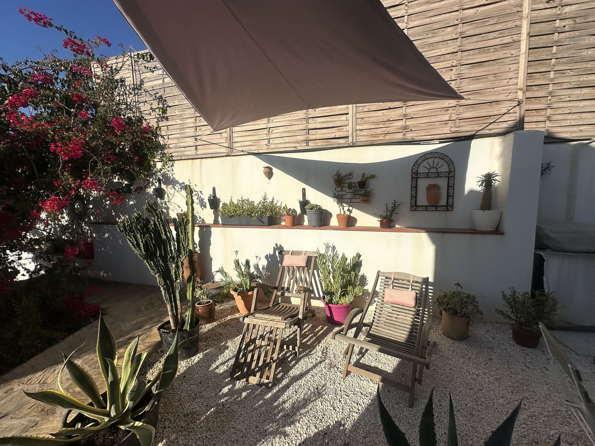 Se vende Villa - Chalet de 4 dormitorios en Costa Del Sol East, Málaga, España
