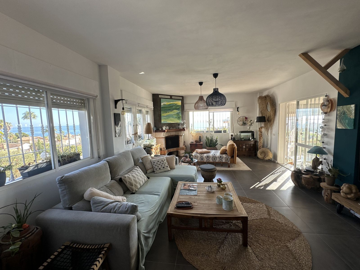 Se vende Villa - Chalet de 4 dormitorios en Costa Del Sol East, Málaga, España