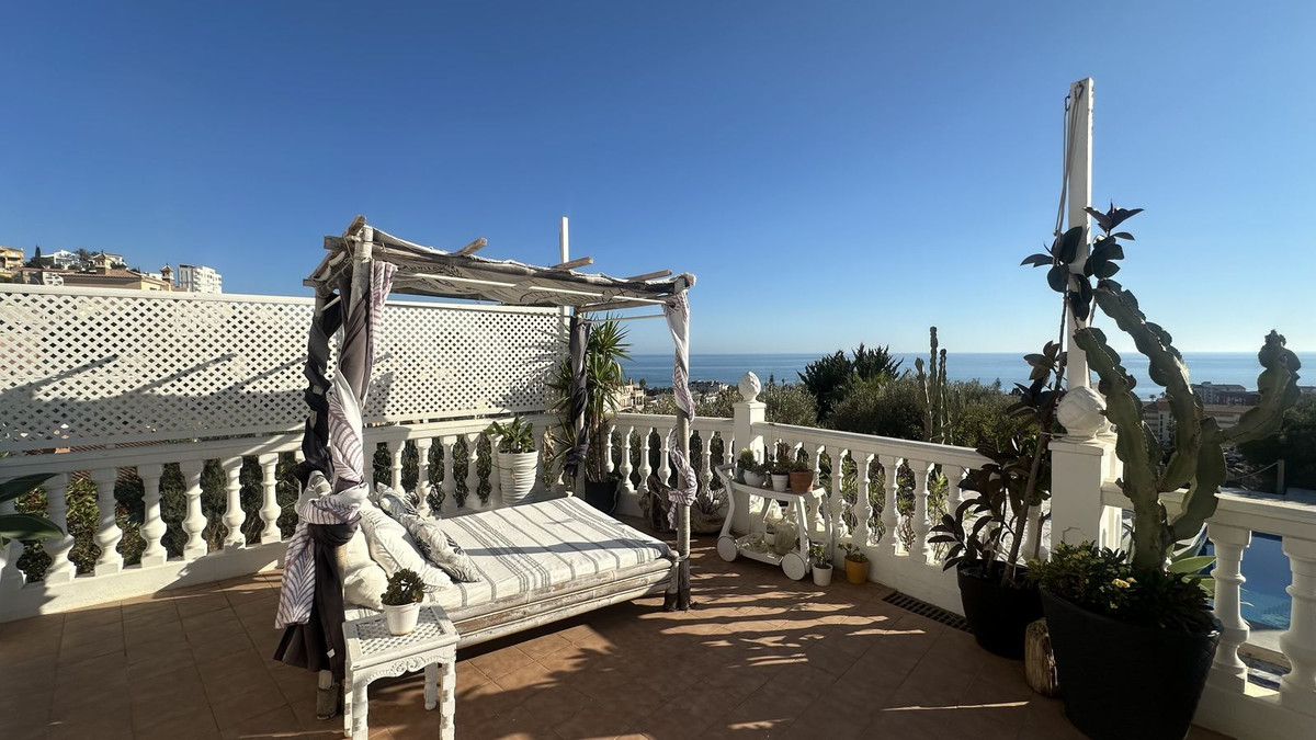Se vende Villa - Chalet de 4 dormitorios en Costa Del Sol East, Málaga, España