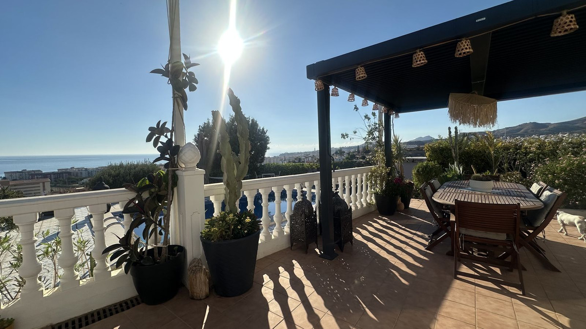 Se vende Villa - Chalet de 4 dormitorios en Costa Del Sol East, Málaga, España