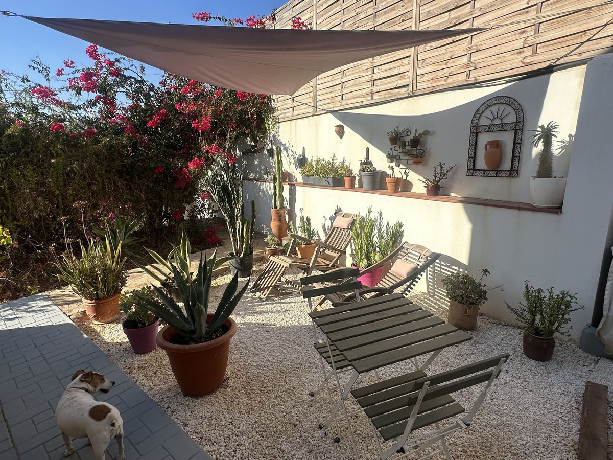 Se vende Villa - Chalet de 4 dormitorios en Costa Del Sol East, Málaga, España