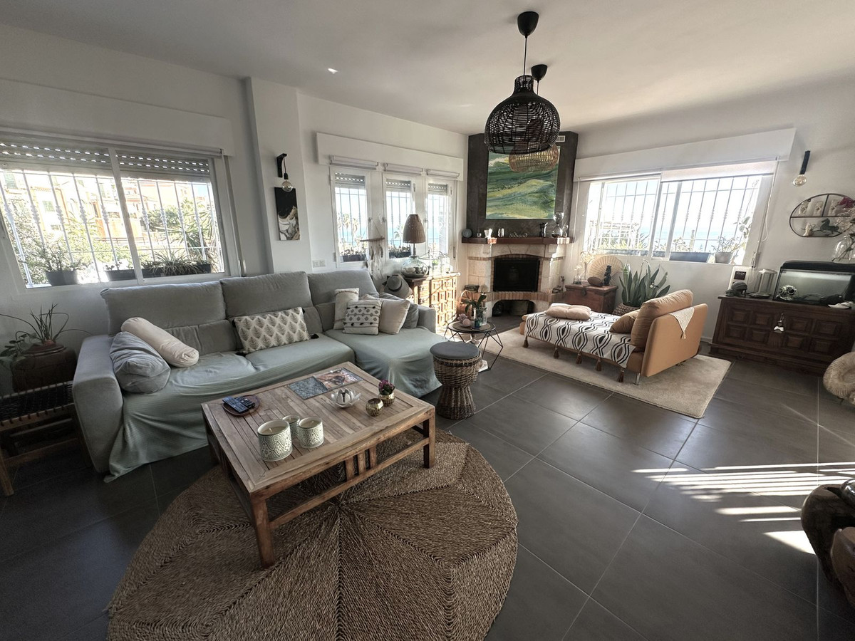 Se vende Villa - Chalet de 4 dormitorios en Costa Del Sol East, Málaga, España