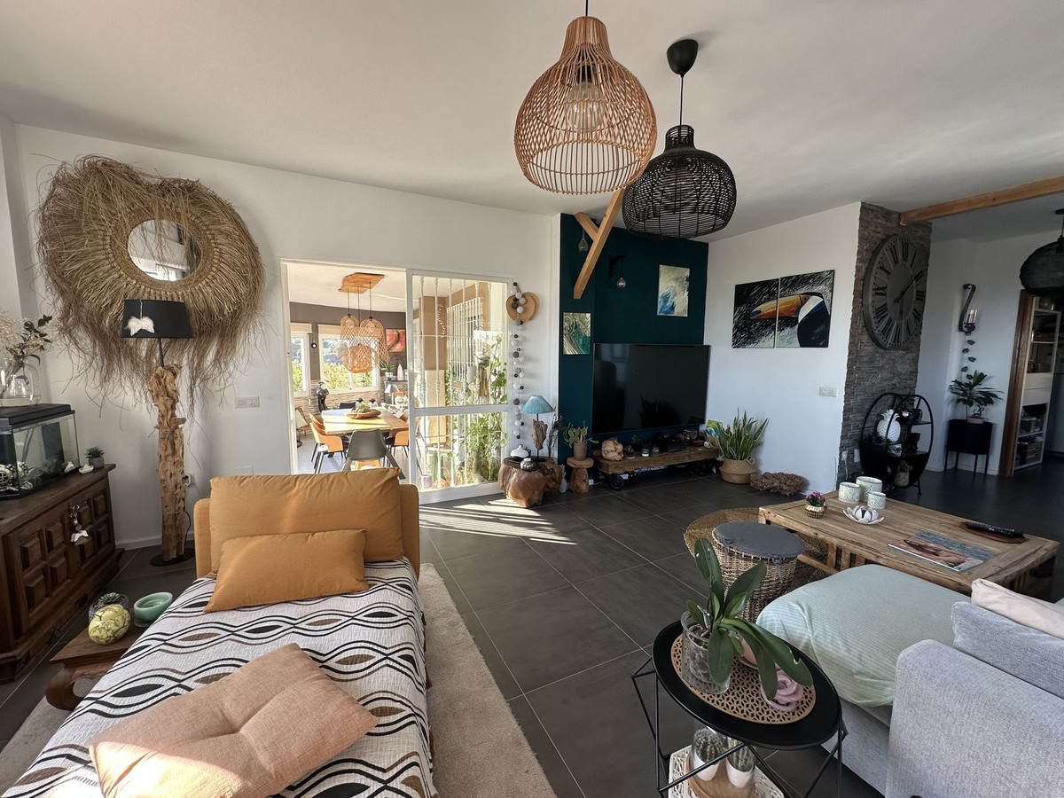 Se vende Villa - Chalet de 4 dormitorios en Costa Del Sol East, Málaga, España
