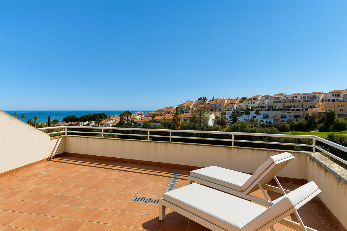 4 Bed Townhouse for sale in Rincón De La Victoria Costa Del Sol East, Málaga, Spain