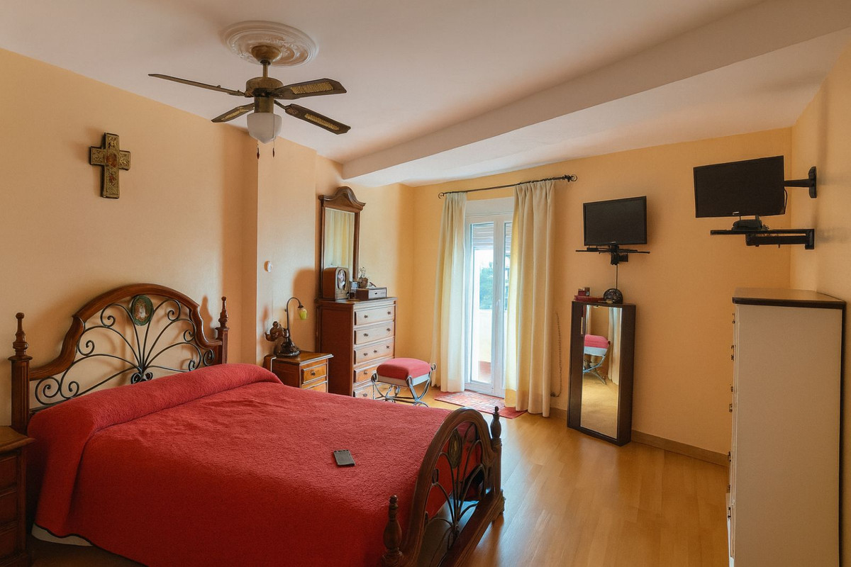 4 Bed Townhouse for sale in Rincón De La Victoria Costa Del Sol East, Málaga, Spain