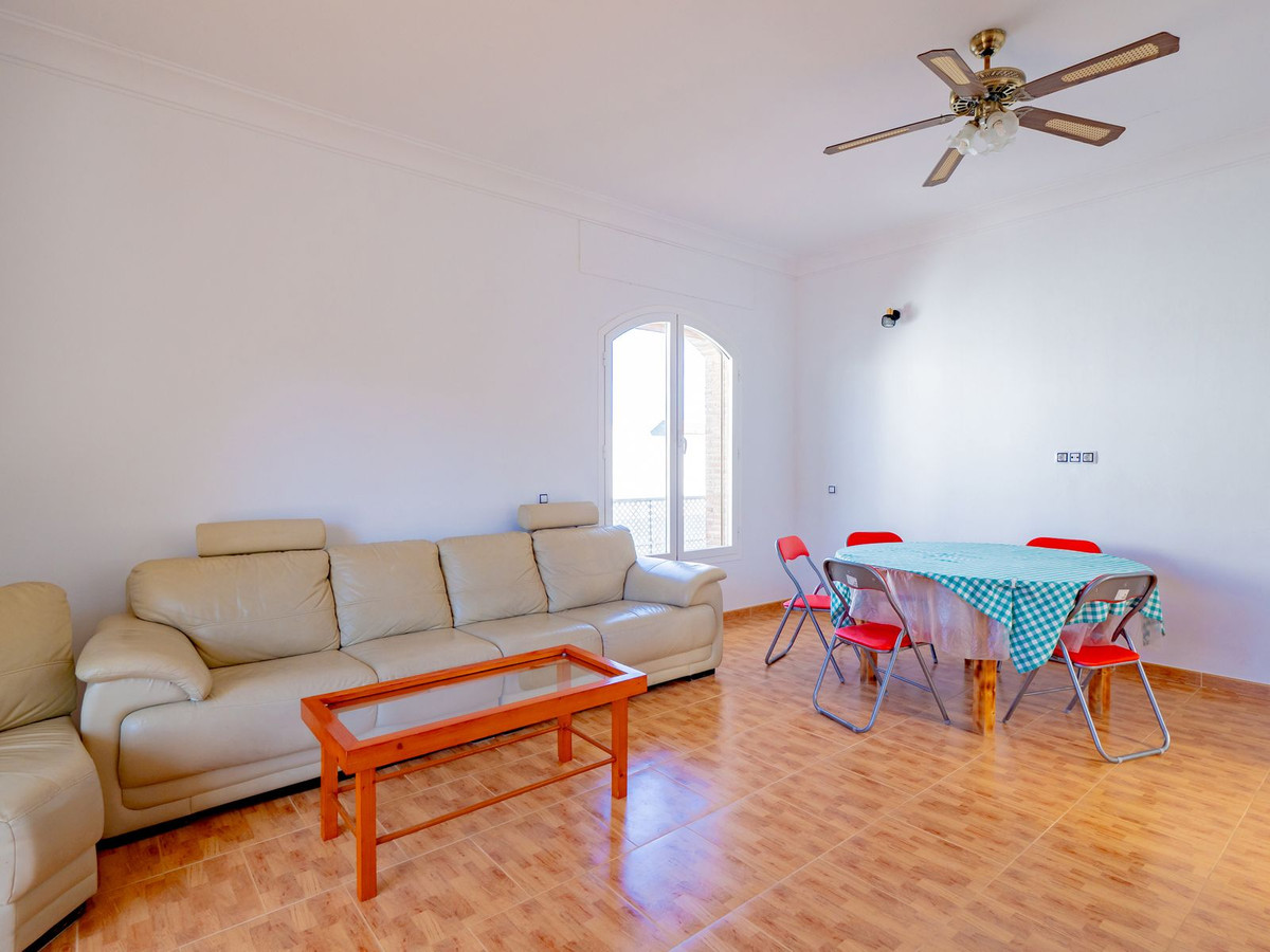 Se vende Villa - Chalet de 4 dormitorios en Málaga, Málaga, España