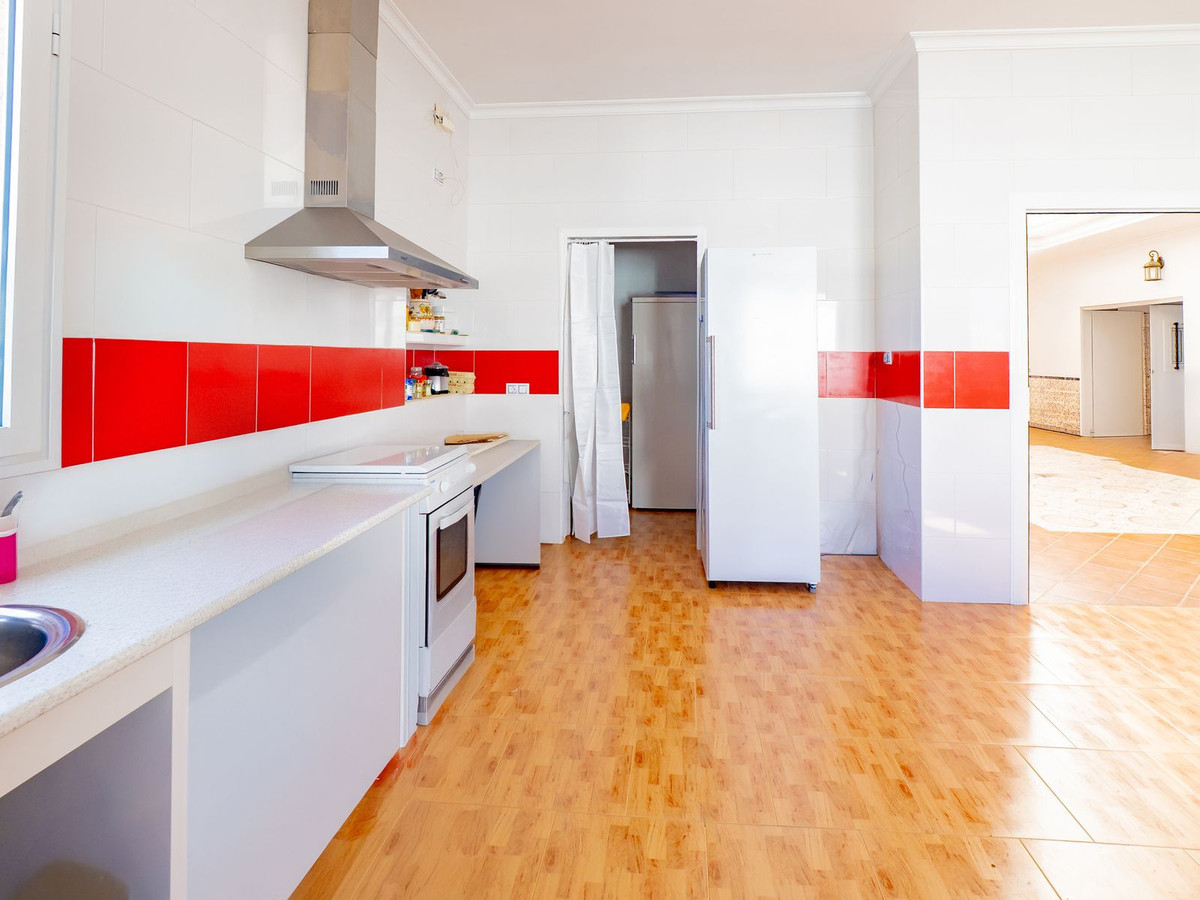 Se vende Villa - Chalet de 4 dormitorios en Málaga, Málaga, España