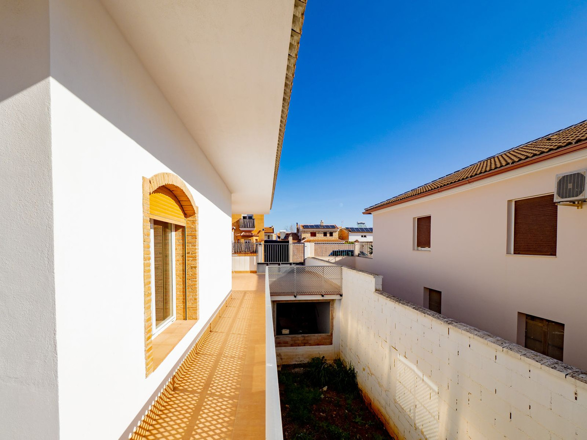 Se vende Villa - Chalet de 4 dormitorios en Málaga, Málaga, España