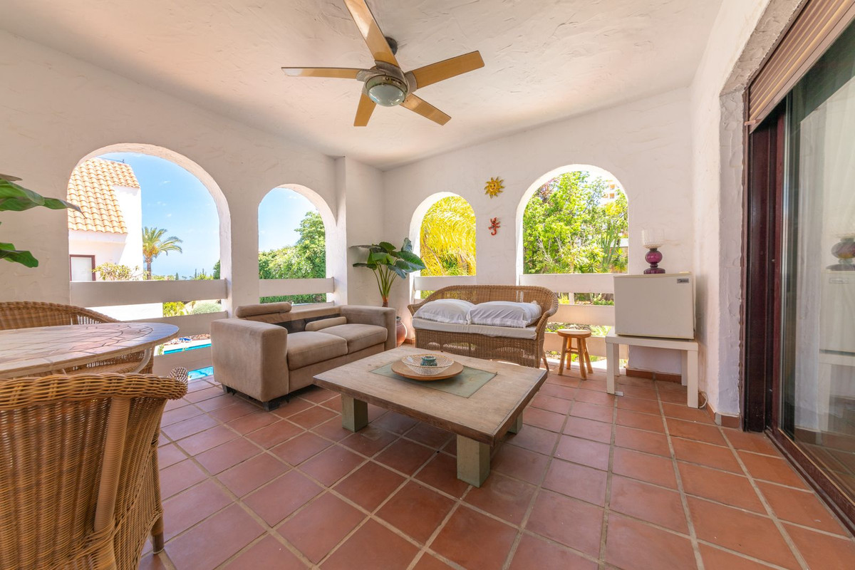 Se vende Apartamento Planta Media de 2 dormitorios en Costa Del Sol, Málaga, España