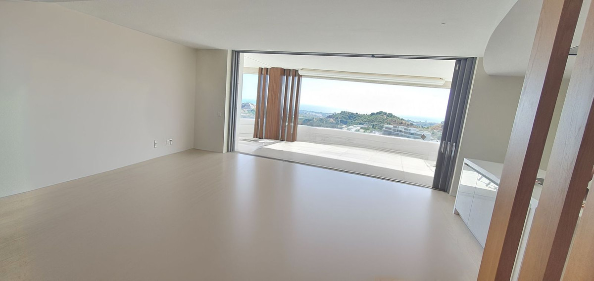 3 Bed Apartment for sale in La Quinta Costa Del Sol, Málaga, Spain