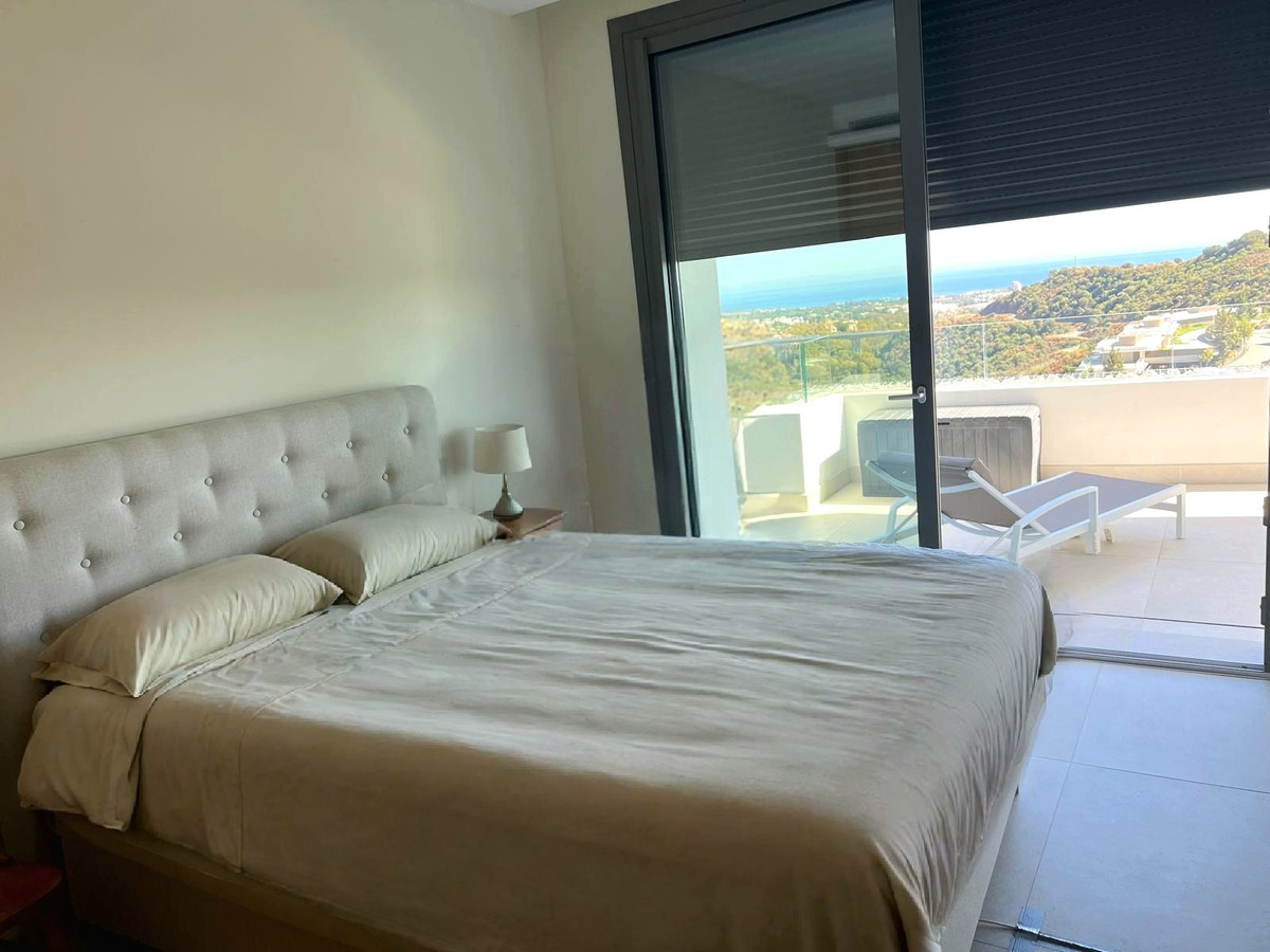 3 Bed Apartment for sale in La Quinta Costa Del Sol, Málaga, Spain