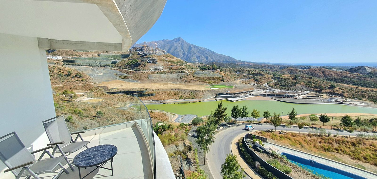 3 Bed Apartment for sale in La Quinta Costa Del Sol, Málaga, Spain