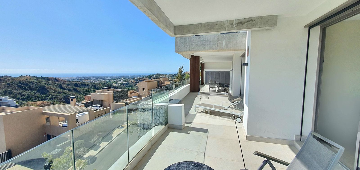 3 Bed Apartment for sale in La Quinta Costa Del Sol, Málaga, Spain