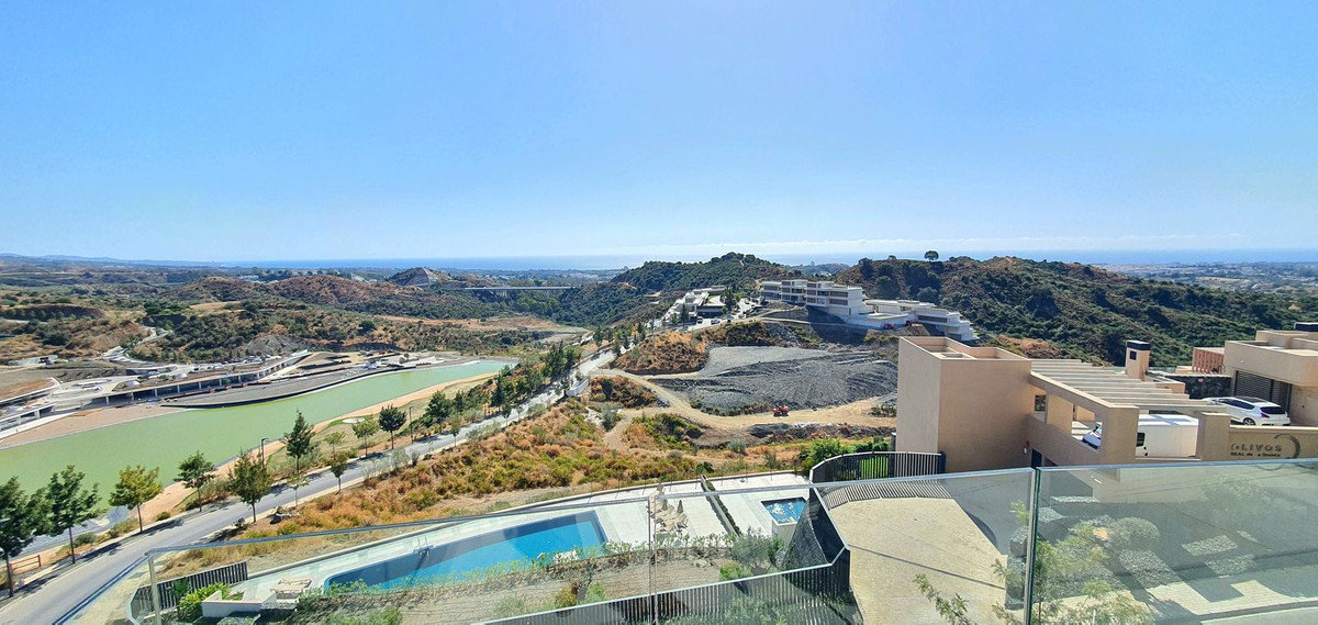 3 Bed Apartment for sale in La Quinta Costa Del Sol, Málaga, Spain