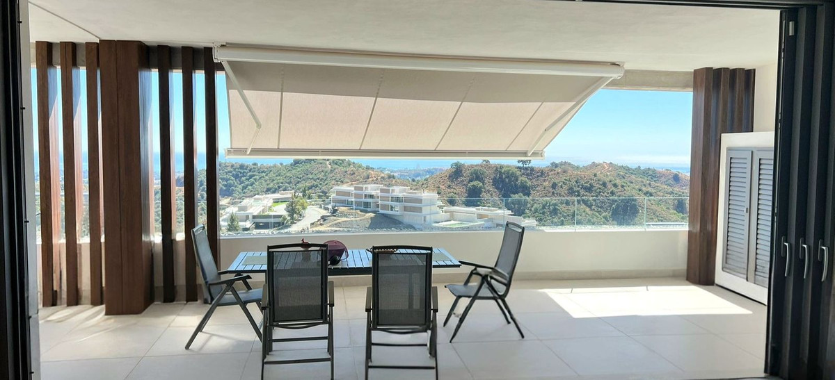 3 Bed Apartment for sale in La Quinta Costa Del Sol, Málaga, Spain