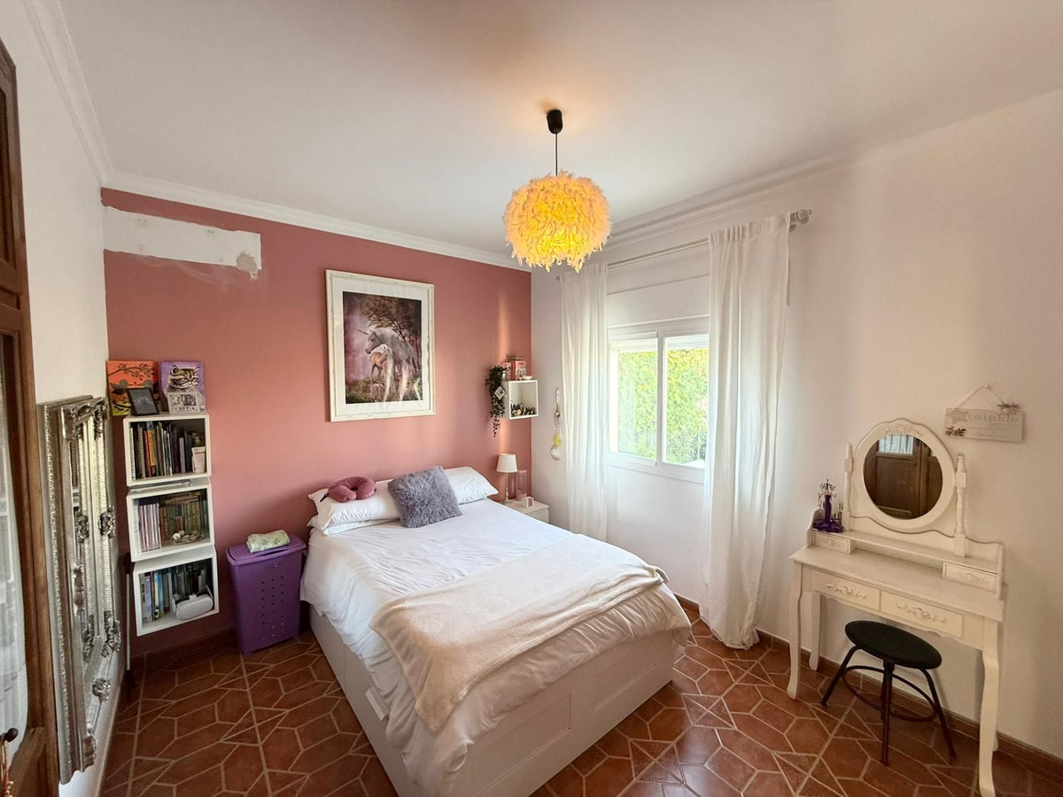 Se vende Villa - Chalet de 5 dormitorios en Costa Del Sol, Málaga, España