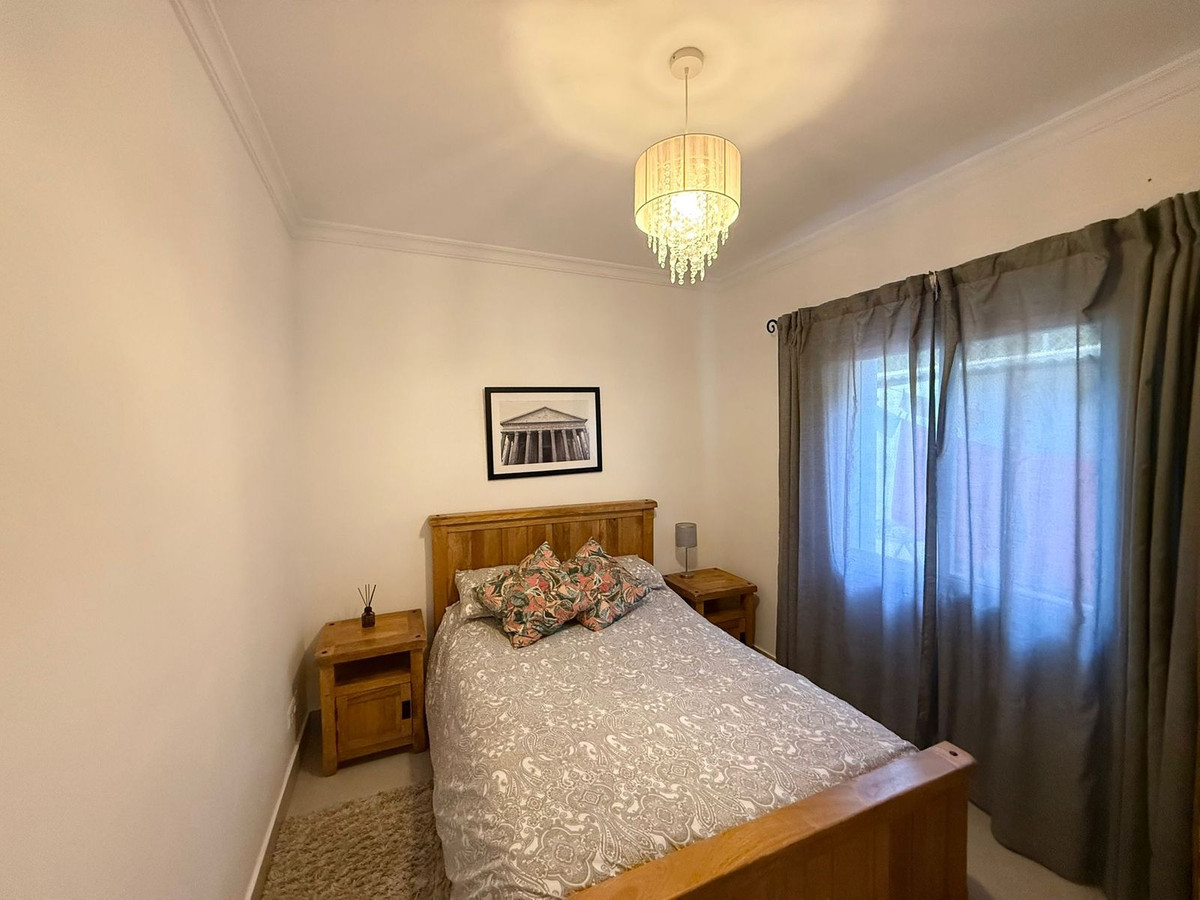 Se vende Villa - Chalet de 5 dormitorios en Costa Del Sol, Málaga, España