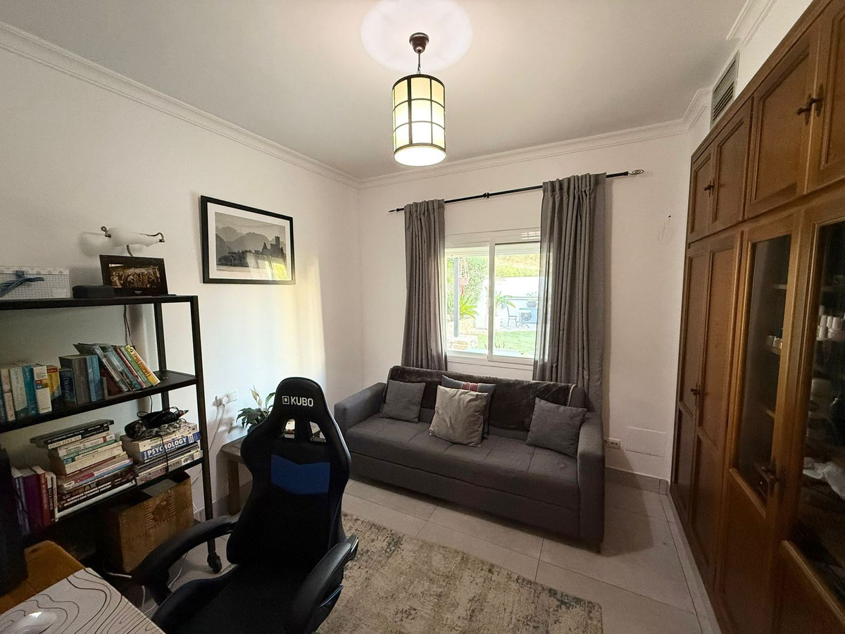 Se vende Villa - Chalet de 5 dormitorios en Costa Del Sol, Málaga, España