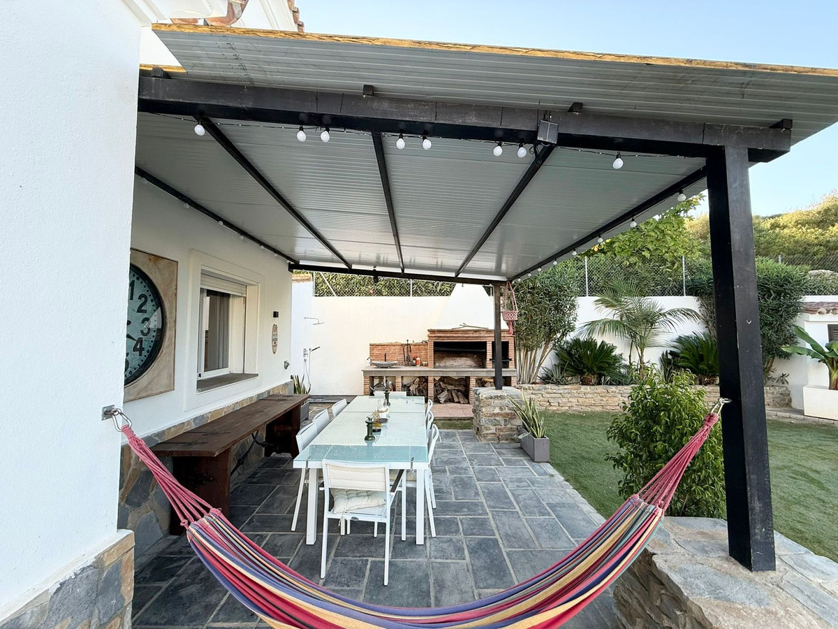 Se vende Villa - Chalet de 5 dormitorios en Costa Del Sol, Málaga, España