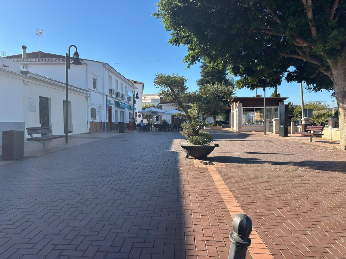 Se vende Villa - Chalet de 5 dormitorios en Costa Del Sol, Málaga, España