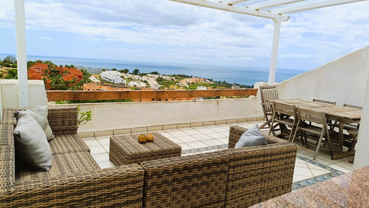 5 Bed Townhouse for sale in Punta Chullera Costa Del Sol, Málaga, Spain