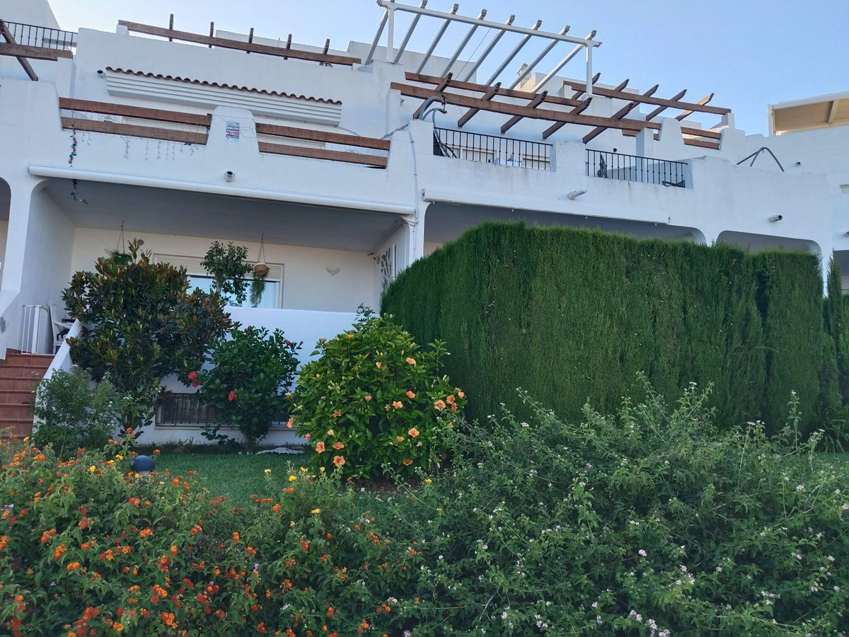 5 Bed Townhouse for sale in Punta Chullera Costa Del Sol, Málaga, Spain