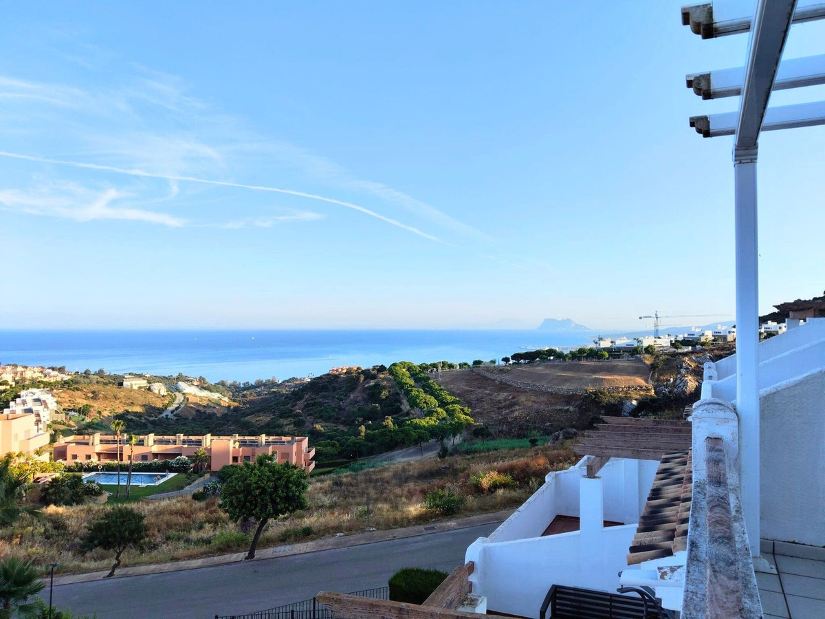 5 Bed Townhouse for sale in Punta Chullera Costa Del Sol, Málaga, Spain