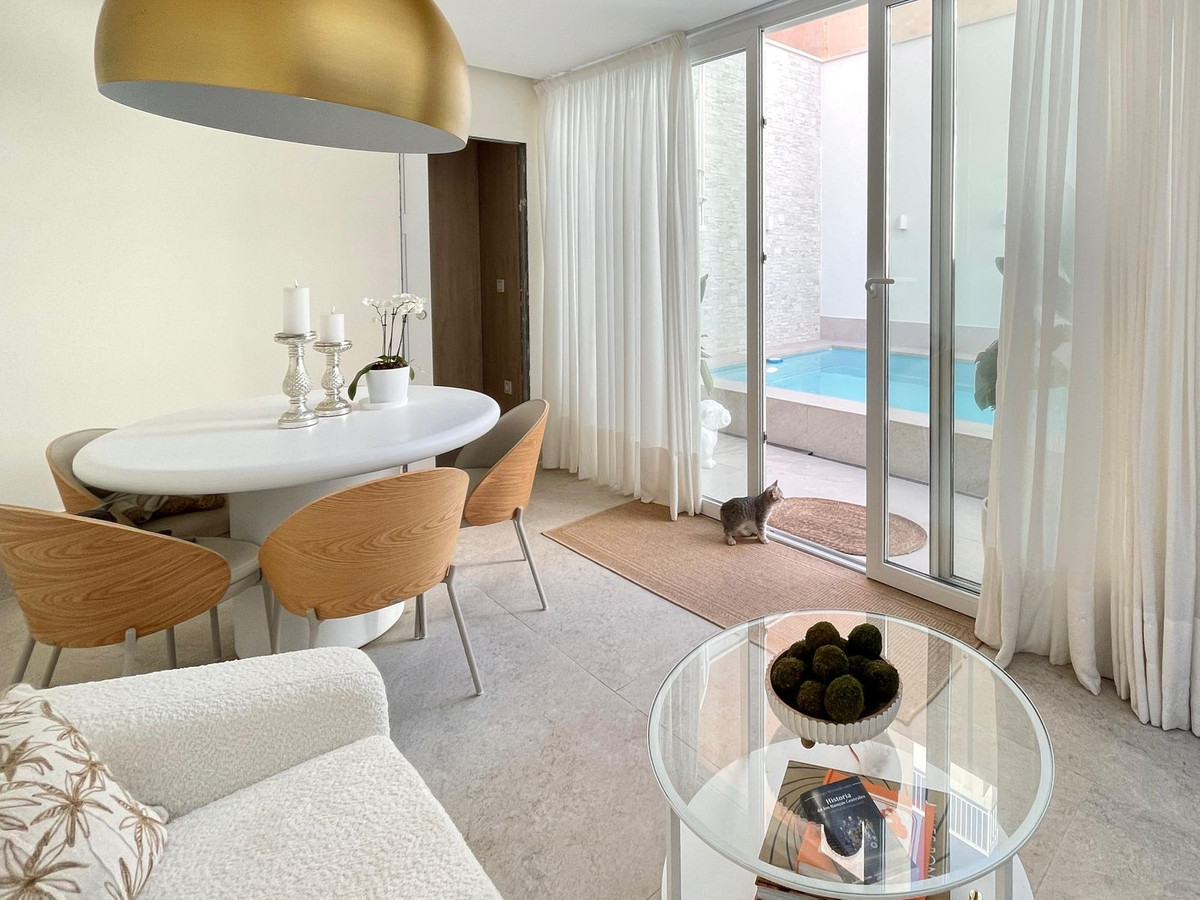 Se vende Pareada de 2 dormitorios en Costa Del Sol, Málaga, España