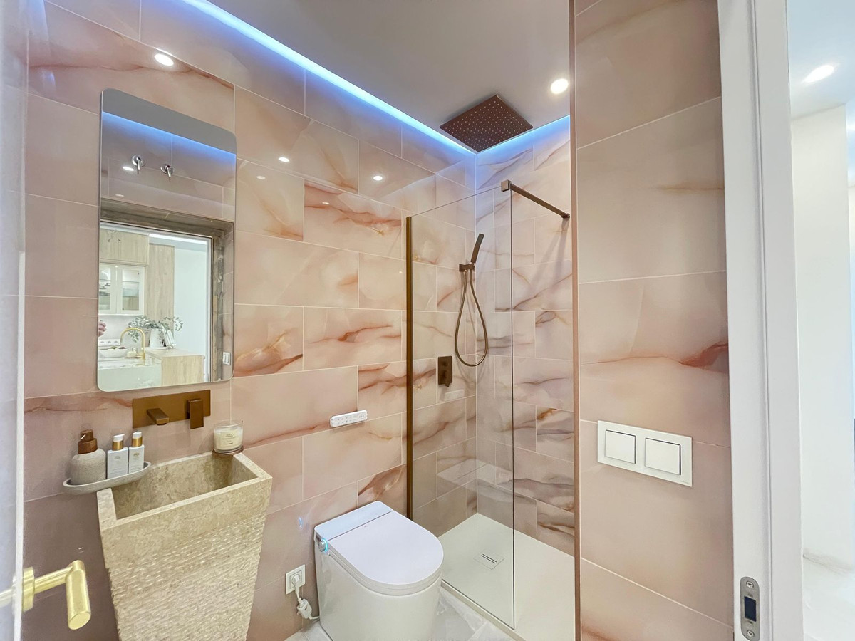 Se vende Pareada de 2 dormitorios en Costa Del Sol, Málaga, España