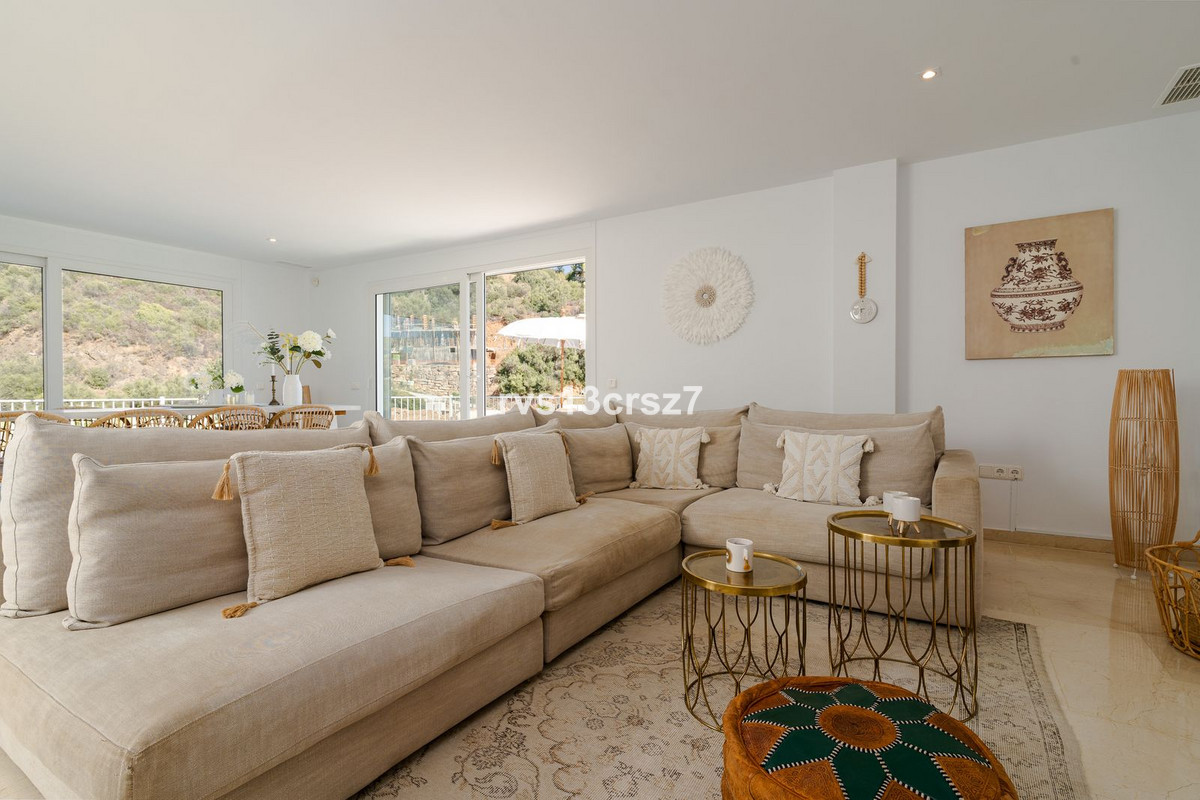 4 Bed Townhouse for sale in El Rosario Costa Del Sol, Málaga, Spain