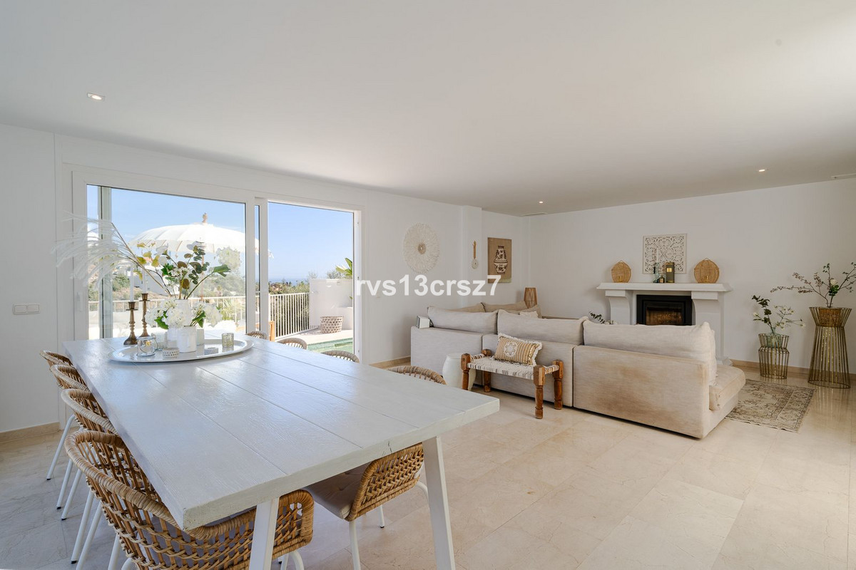 4 Bed Townhouse for sale in El Rosario Costa Del Sol, Málaga, Spain