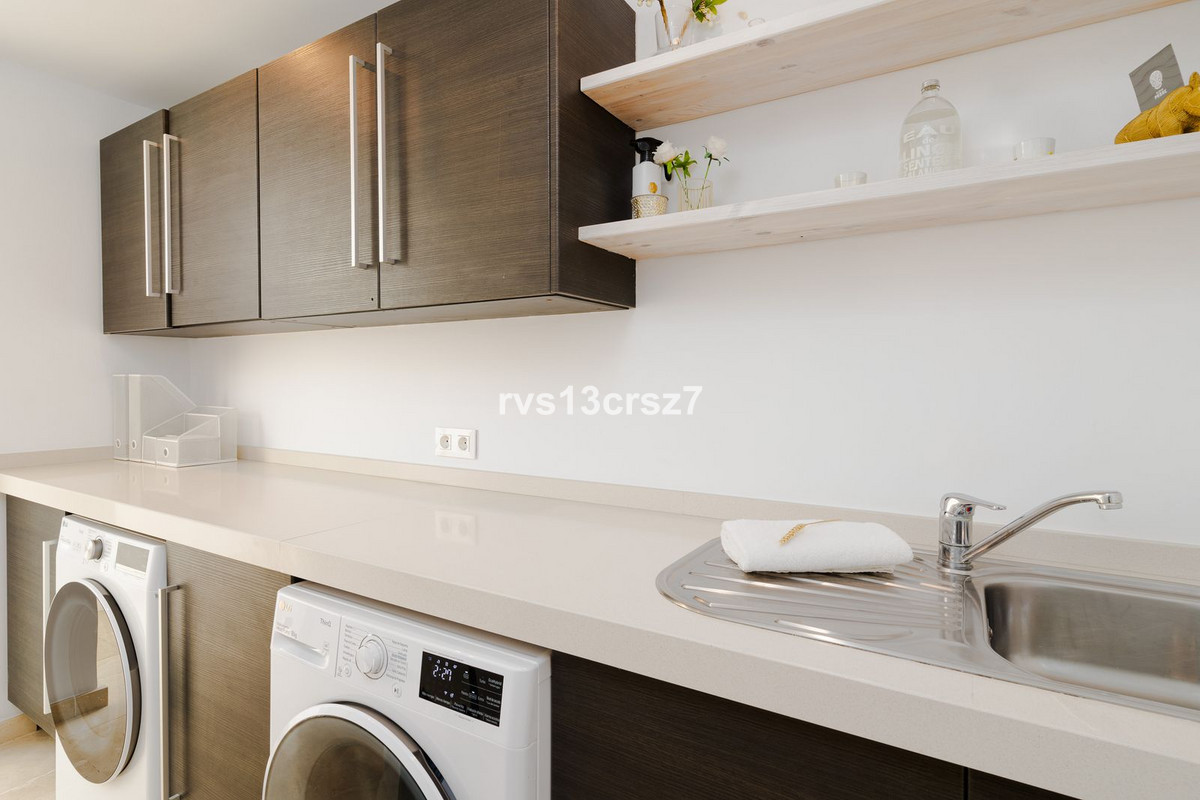 4 Bed Townhouse for sale in El Rosario Costa Del Sol, Málaga, Spain