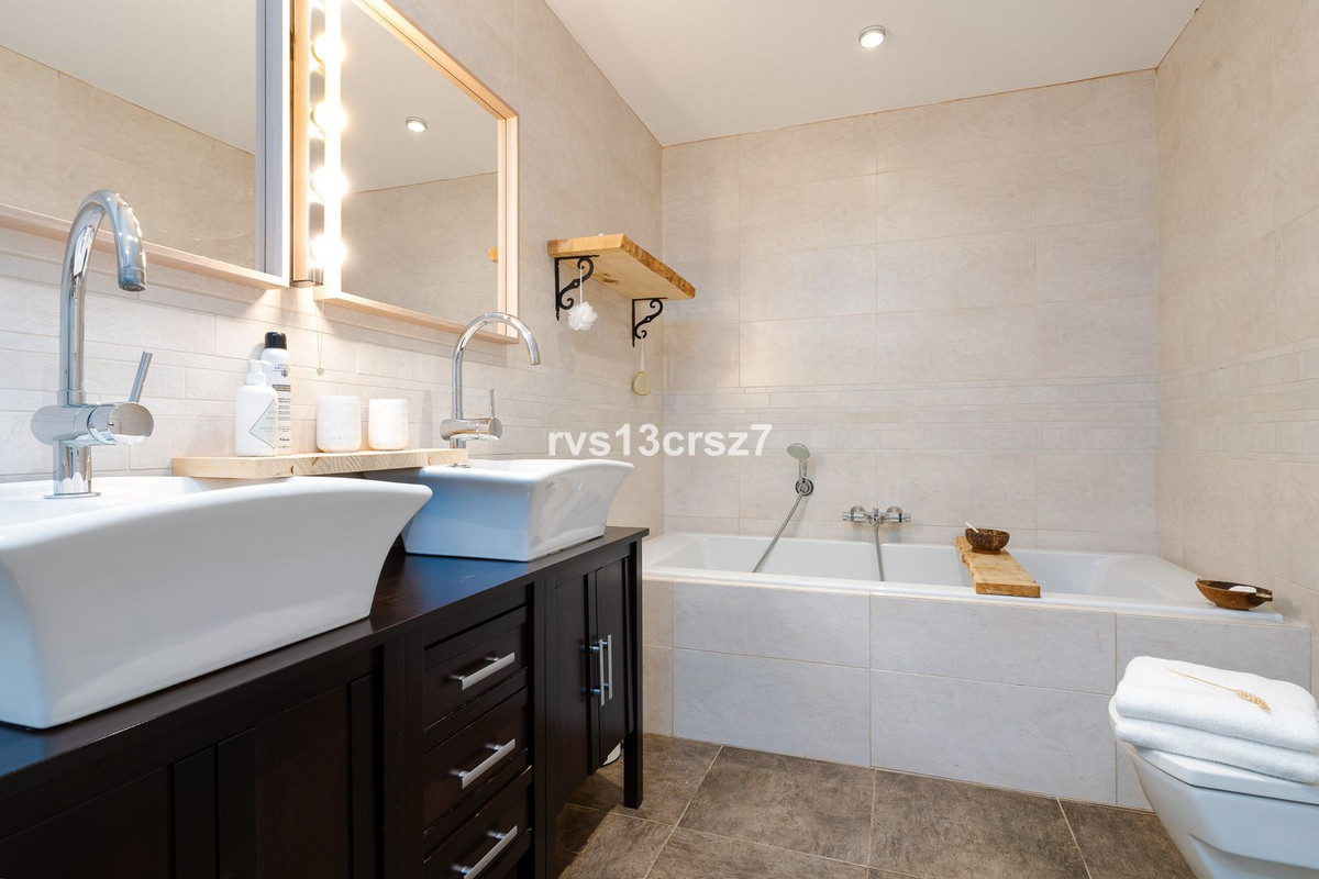 4 Bed Townhouse for sale in El Rosario Costa Del Sol, Málaga, Spain