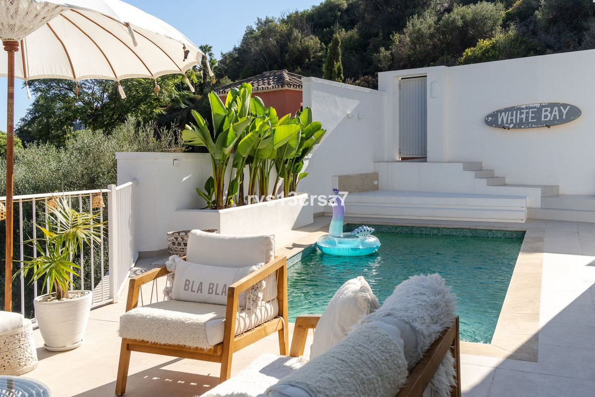 4 Bed Townhouse for sale in El Rosario Costa Del Sol, Málaga, Spain