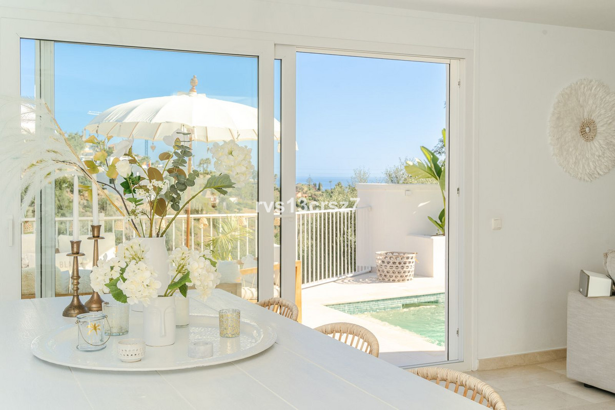 4 Bed Townhouse for sale in El Rosario Costa Del Sol, Málaga, Spain