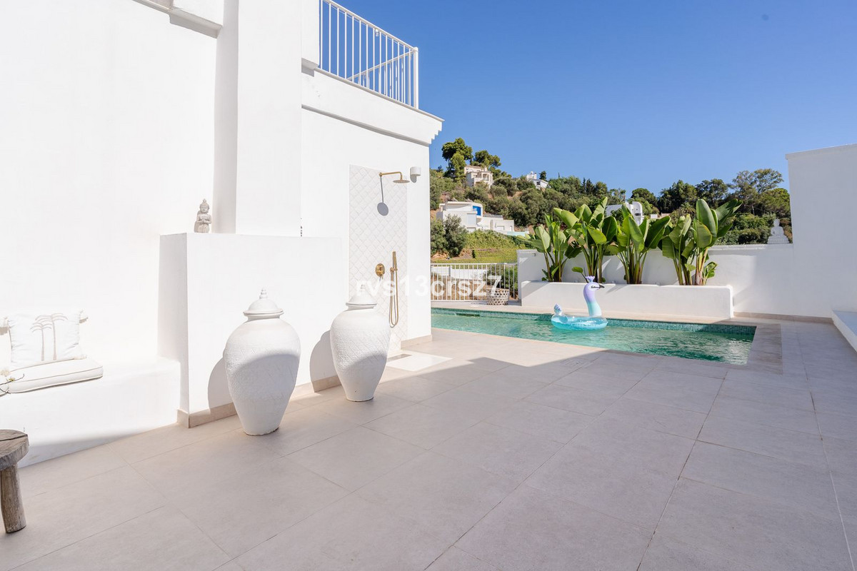 4 Bed Townhouse for sale in El Rosario Costa Del Sol, Málaga, Spain