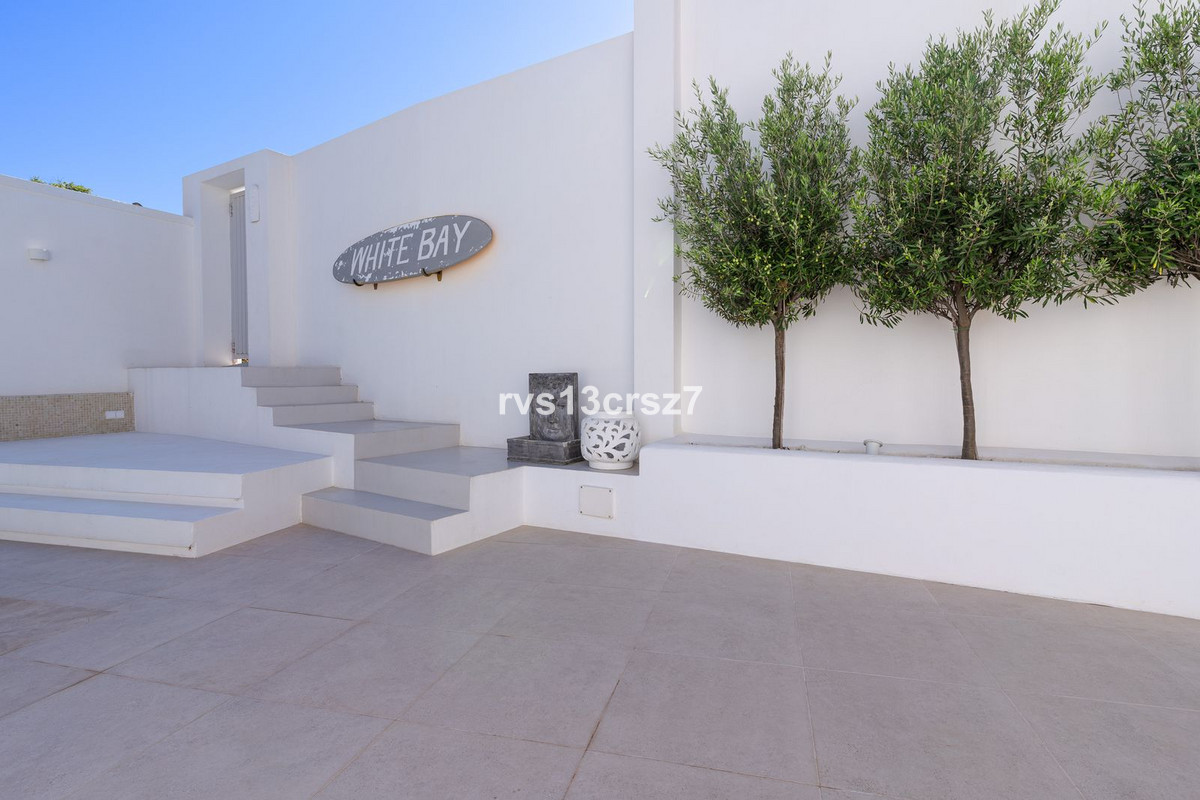 4 Bed Townhouse for sale in El Rosario Costa Del Sol, Málaga, Spain