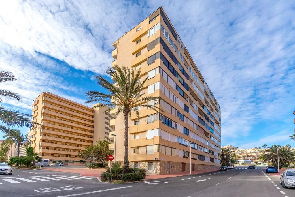 Se vende Apartamento Planta Media de 1 dormitorios en Costa Blanca, Alicante, España