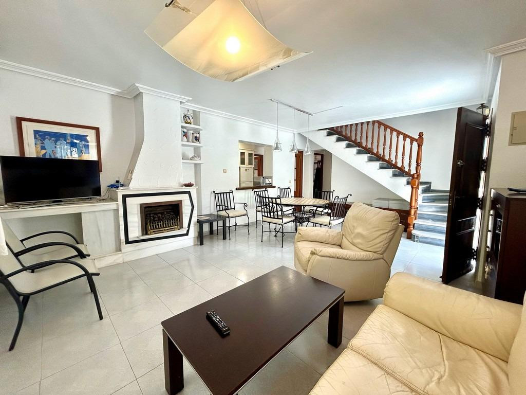 Se vende Villa - Chalet de 4 dormitorios en Costa Blanca, Alicante, España