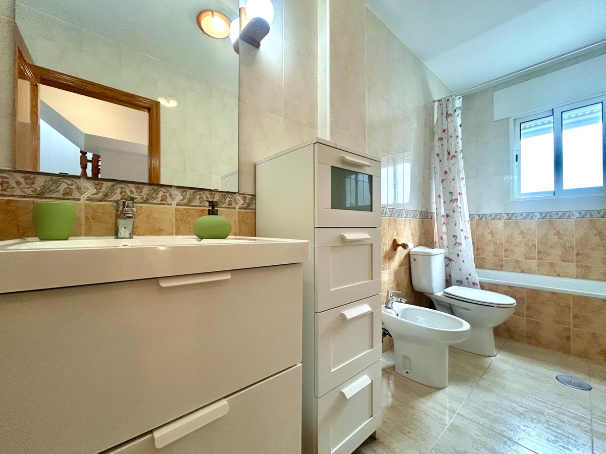 Se vende Adosada de 3 dormitorios en Costa Blanca, Alicante, España