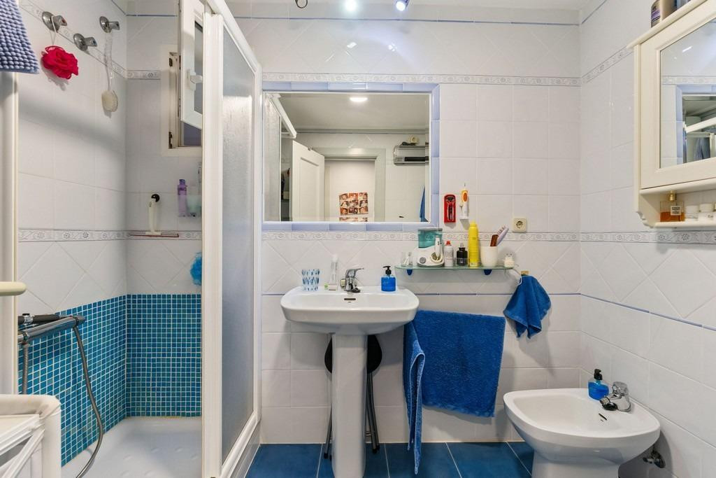 Se vende Apartamento Planta Media de 3 dormitorios en Costa Blanca, Alicante, España