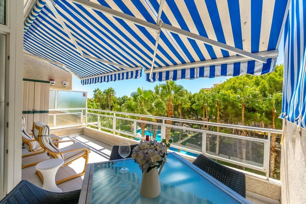 Se vende Apartamento Planta Media de 3 dormitorios en Costa Blanca, Alicante, España