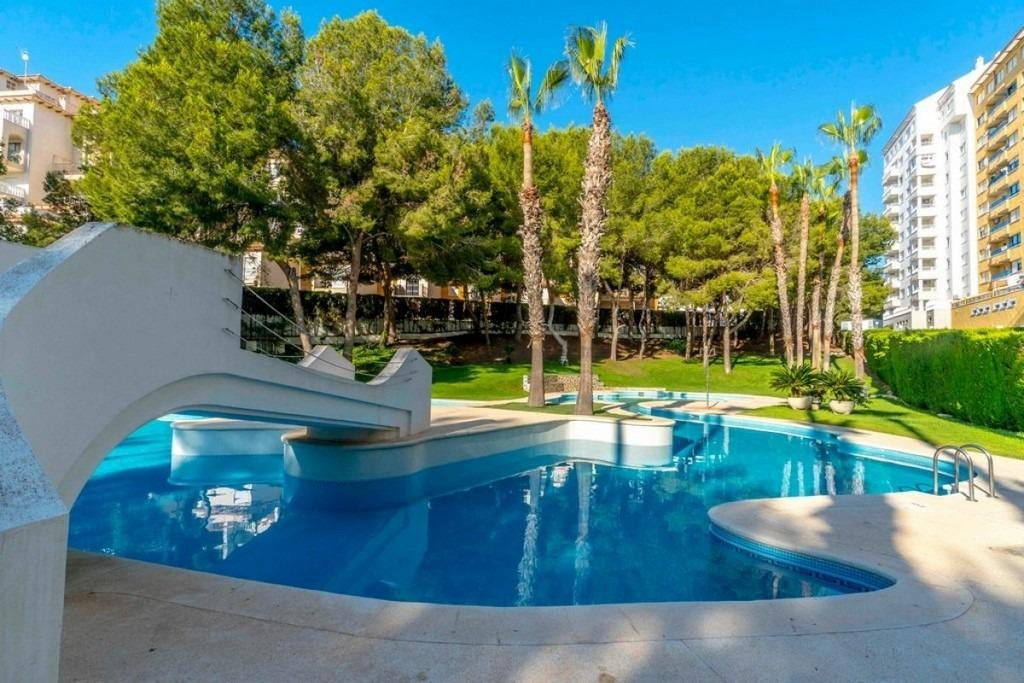 Se vende Apartamento Planta Media de 3 dormitorios en Costa Blanca, Alicante, España