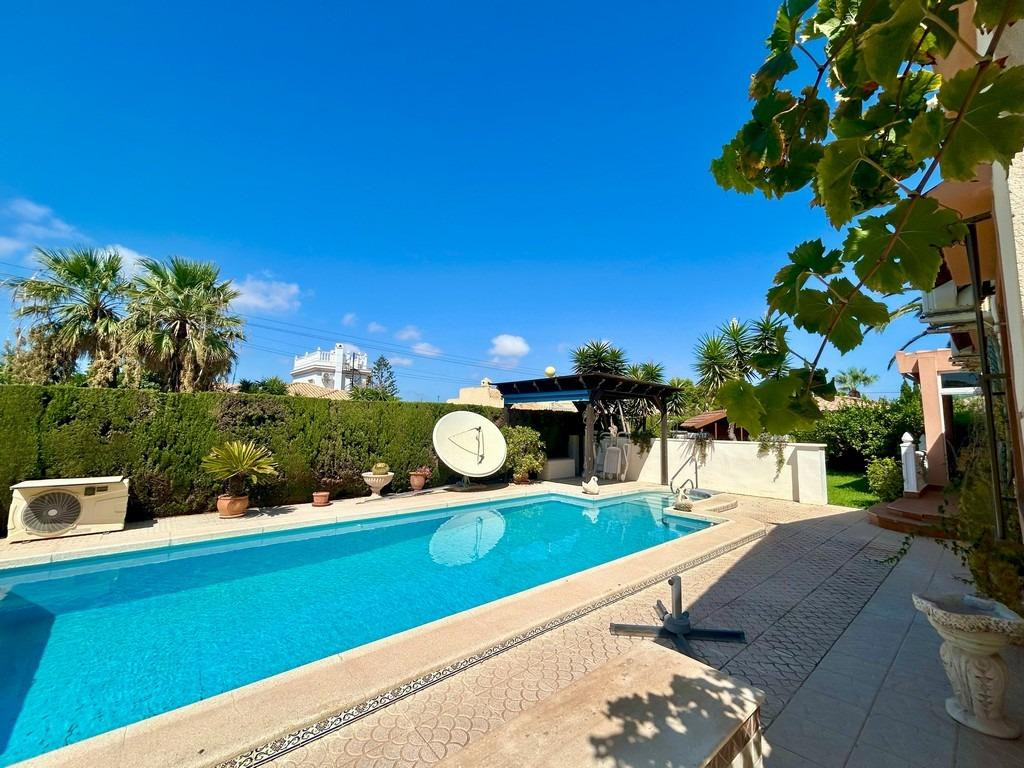 3 Bed Townhouse for sale in Orihuela Costa Costa Blanca, Alicante, Spain